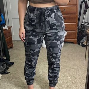 Marc Ecko Cargo Camo Jeans Pants Small